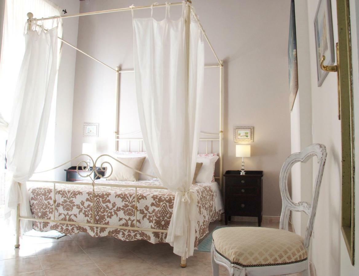 New Romantic Suite Кальярі Екстер'єр фото