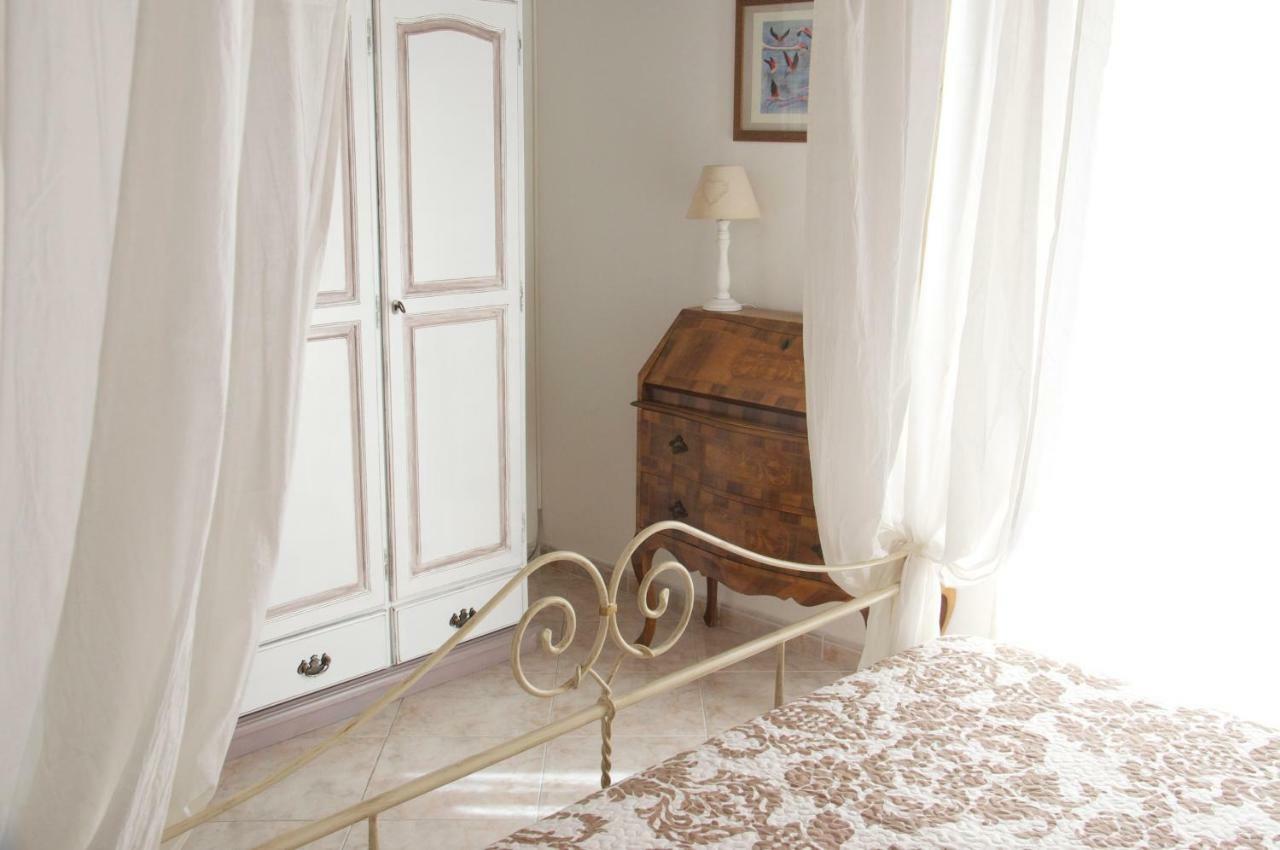 New Romantic Suite Кальярі Екстер'єр фото