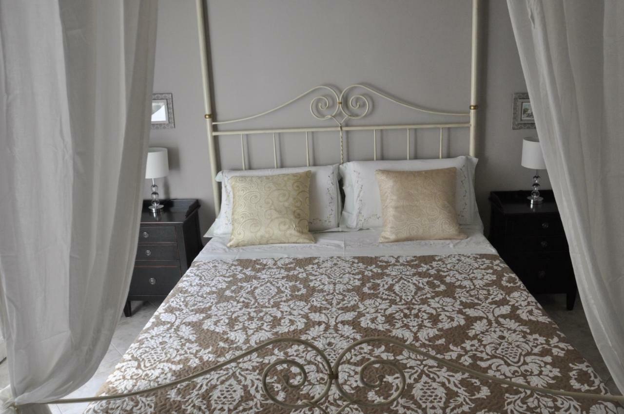 New Romantic Suite Кальярі Екстер'єр фото